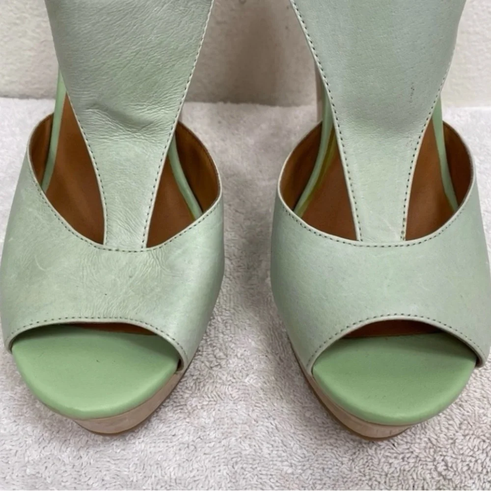 BC Footwear Women's Mint Green Tan Leather Platform Sandal Wedge Size 8.5 Boho